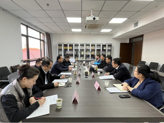 安徽省糧食和物資儲備局、中國農業(yè)發(fā)展銀行安徽省分行赴淮糧集團考察調研秋糧收儲工作